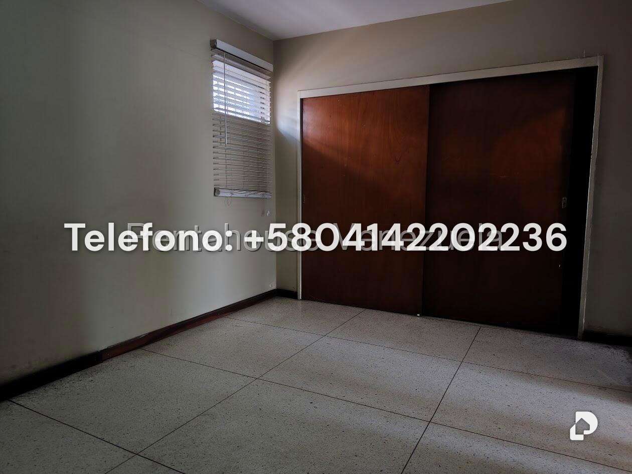 Casa en La California Sur, Caracas – 16