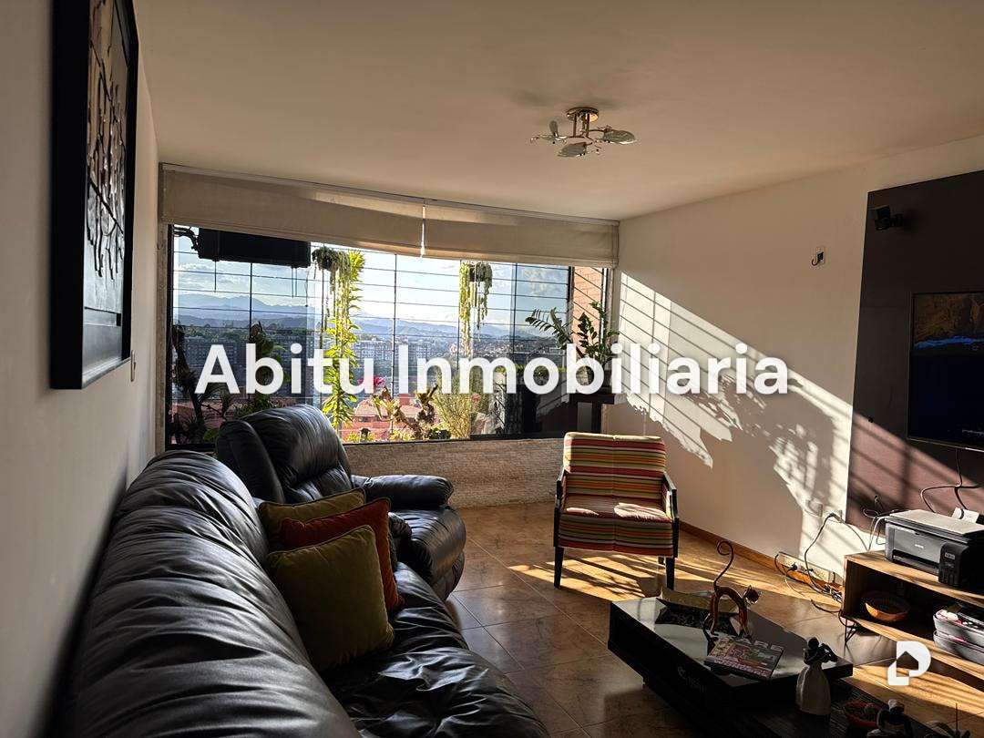 Apartamento en Colinas de La Tahona, Caracas – 2