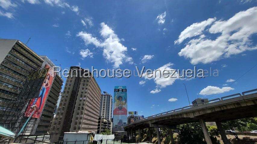 Edificio en Sabana Grande, Caracas