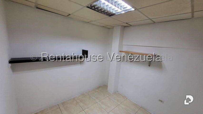 Edificio en Sabana Grande, Caracas – 12