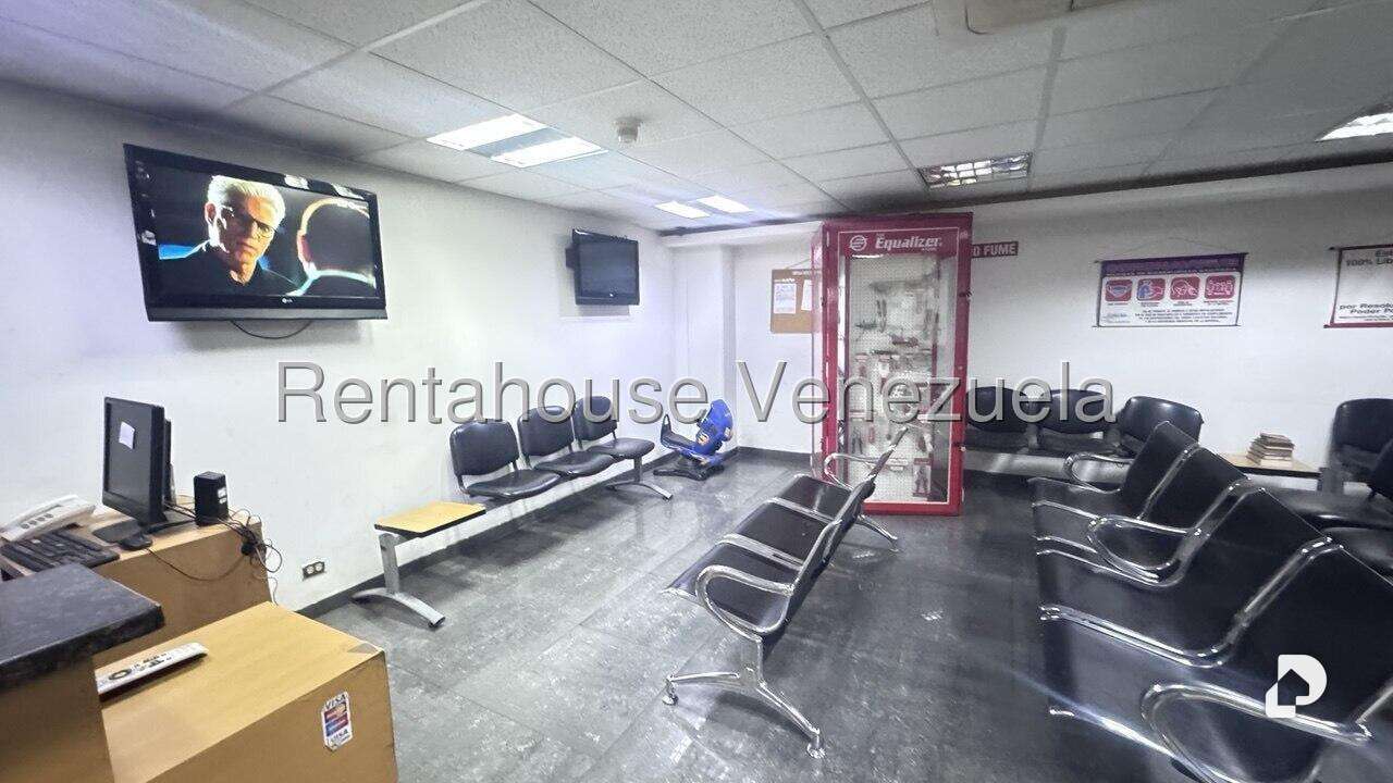 Local comercial en La Urbina, Caracas – 10