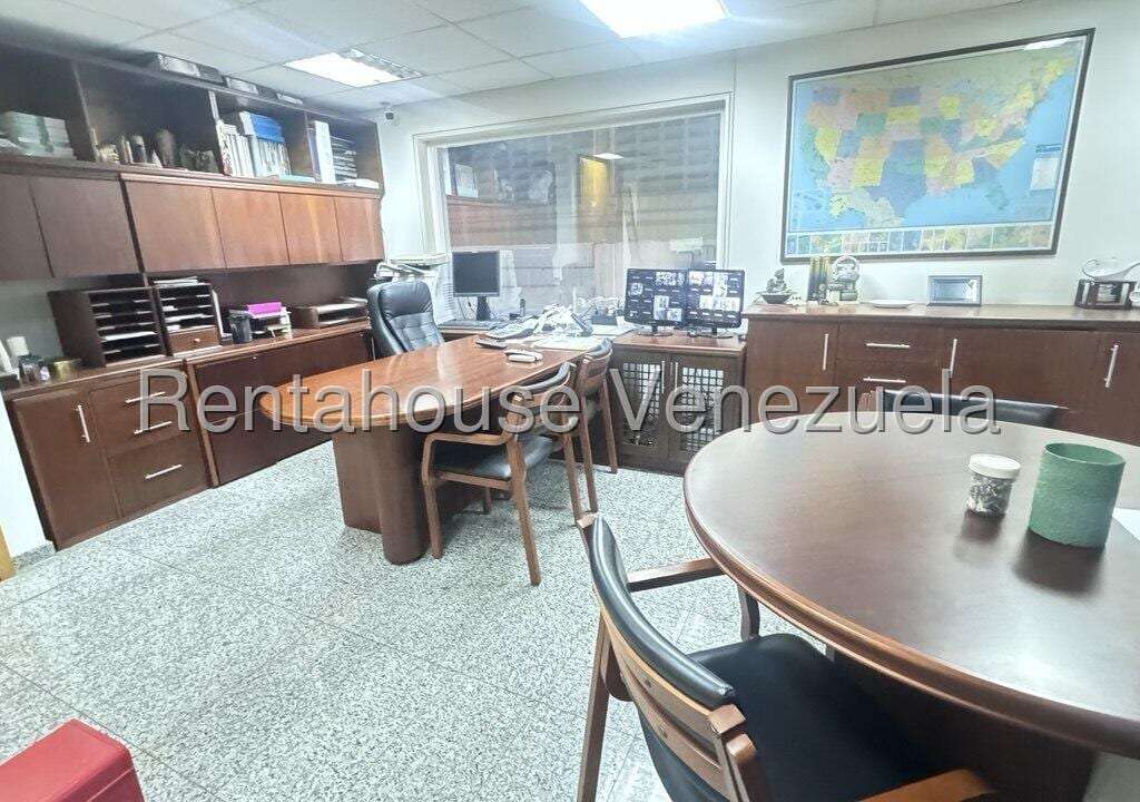 Local comercial en La Urbina, Caracas