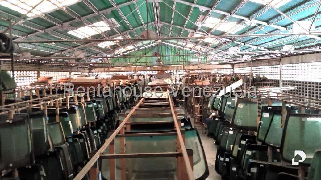 Local comercial en La Urbina, Caracas – 7