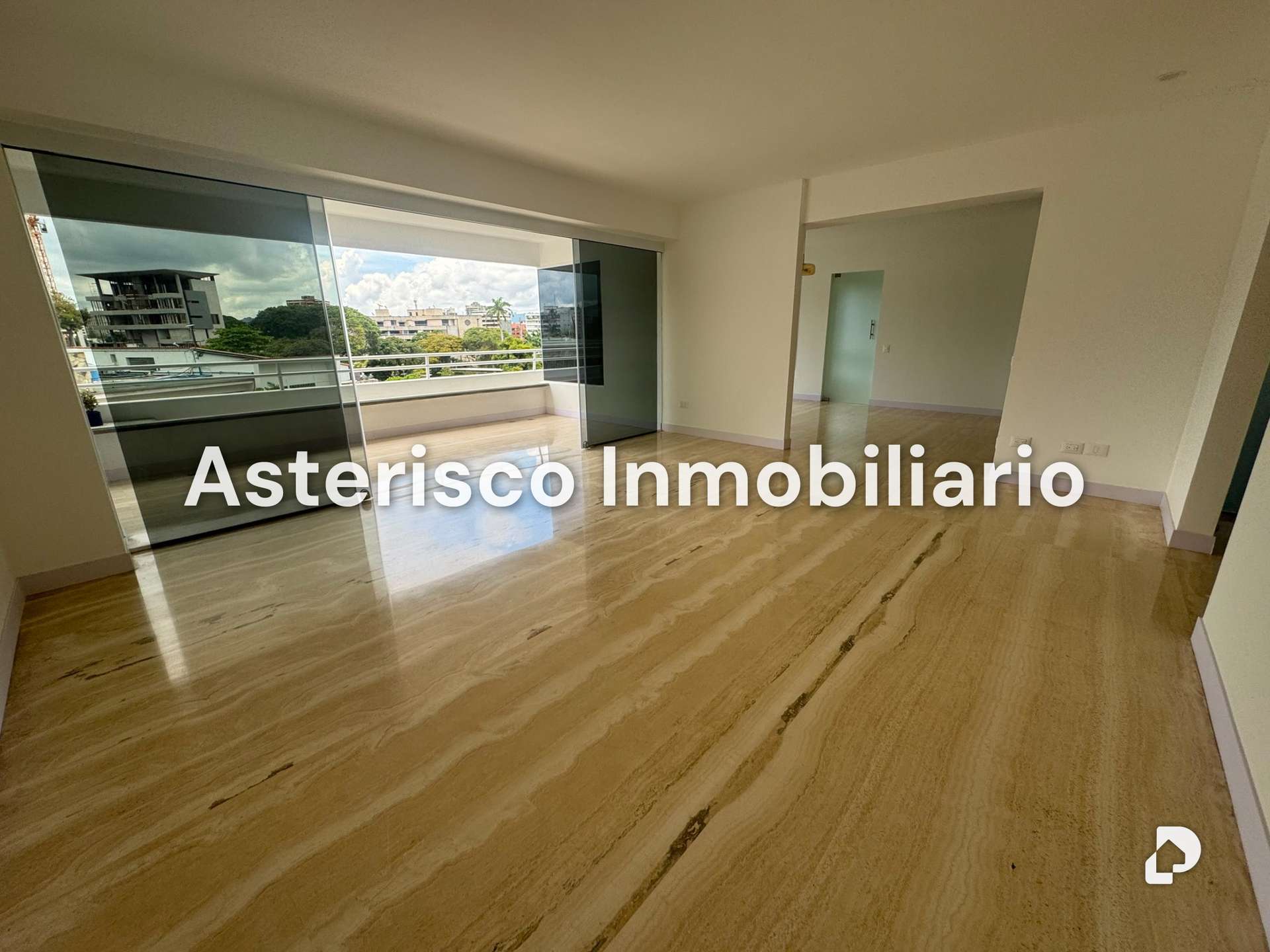 Apartamento en Altamira, Caracas – 2