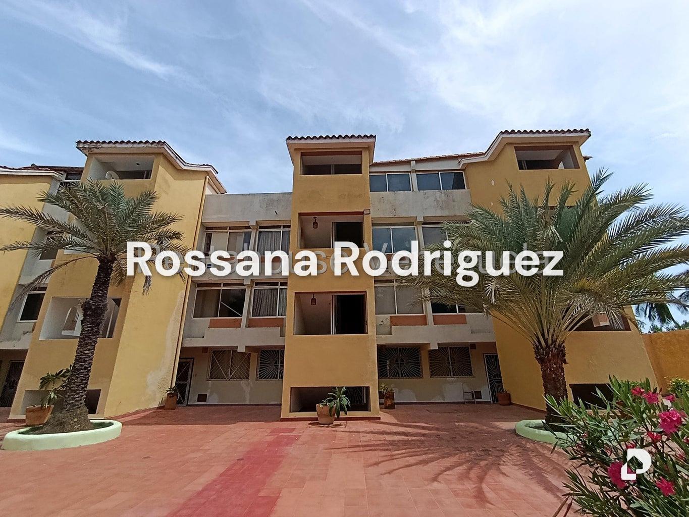 Apartamento en Playa El Agua, Porlamar – 1
