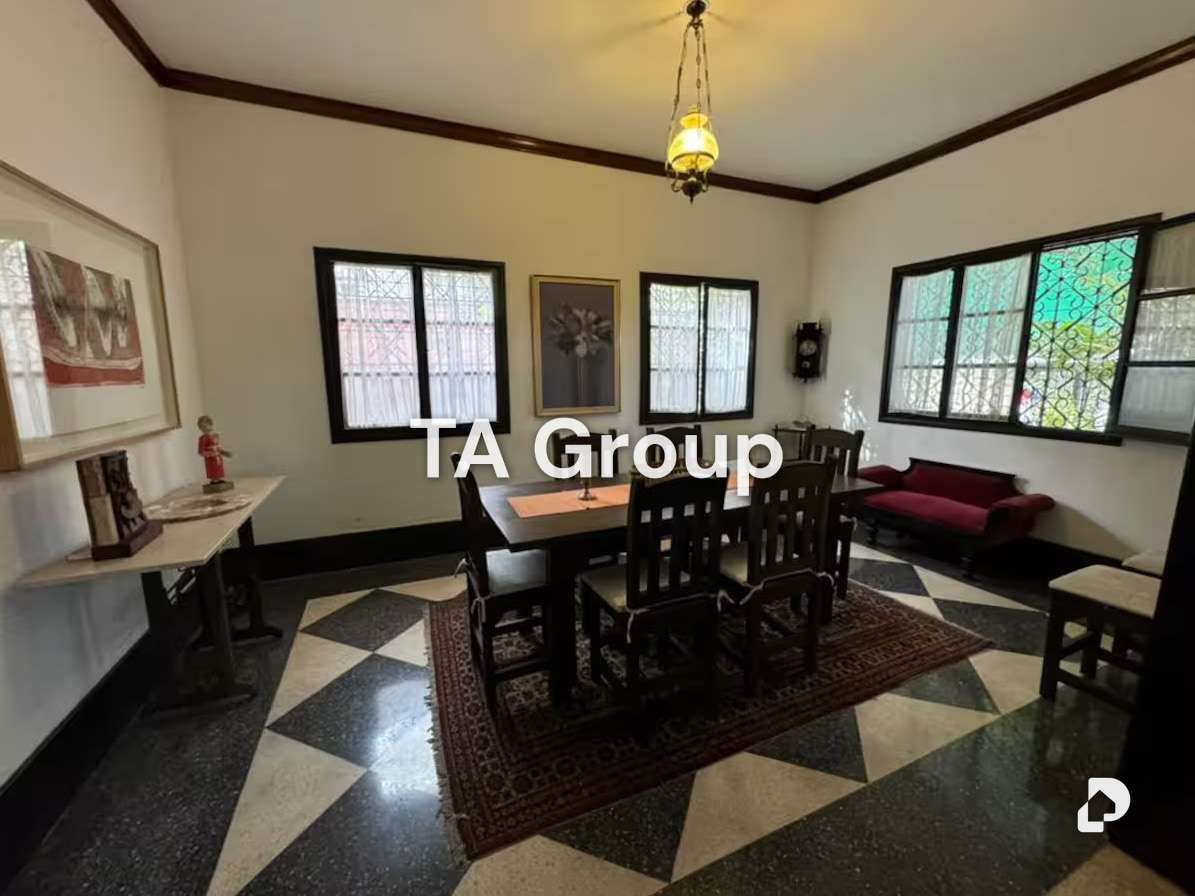 Casa en Altamira, Caracas – 8