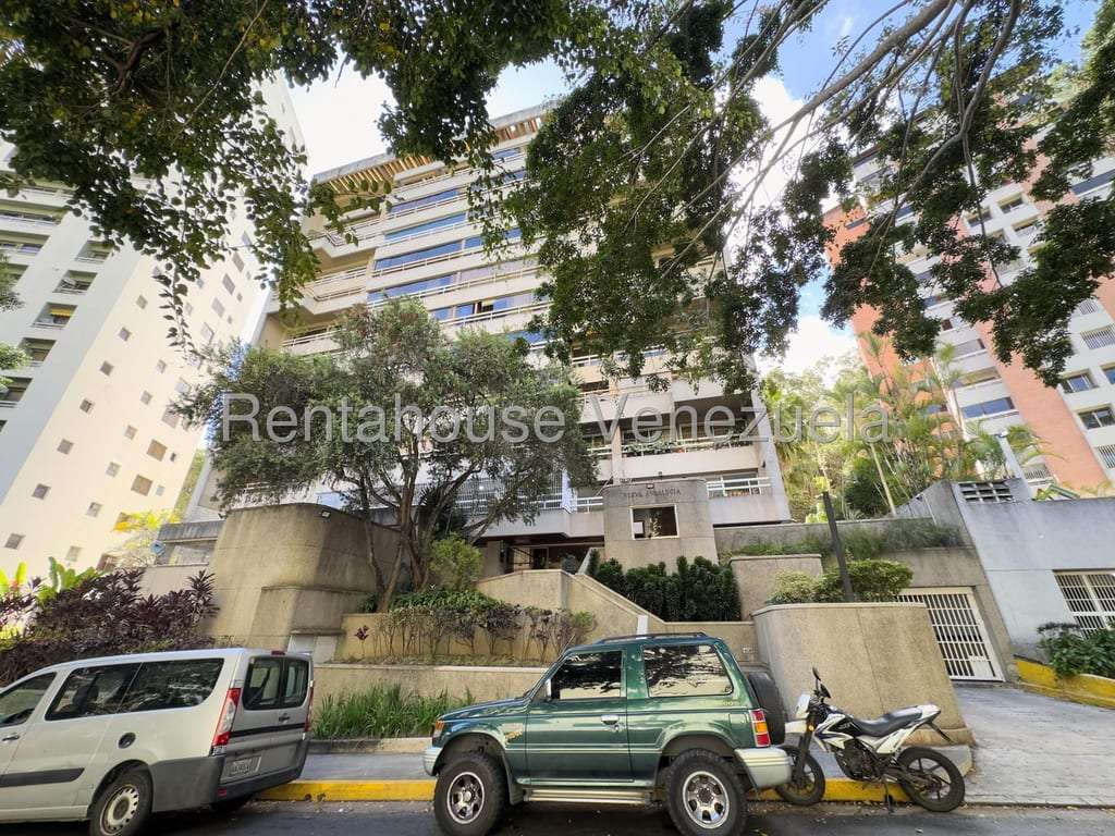 Apartment in Los Naranjos (del Cafetal), Caracas - 1