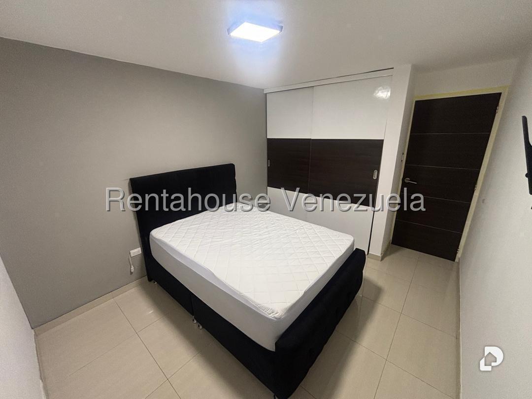 Apartment in Los Naranjos Humboldt, Caracas – 4