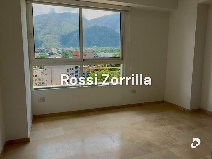 Apartamento en Country Club, Caracas – 3