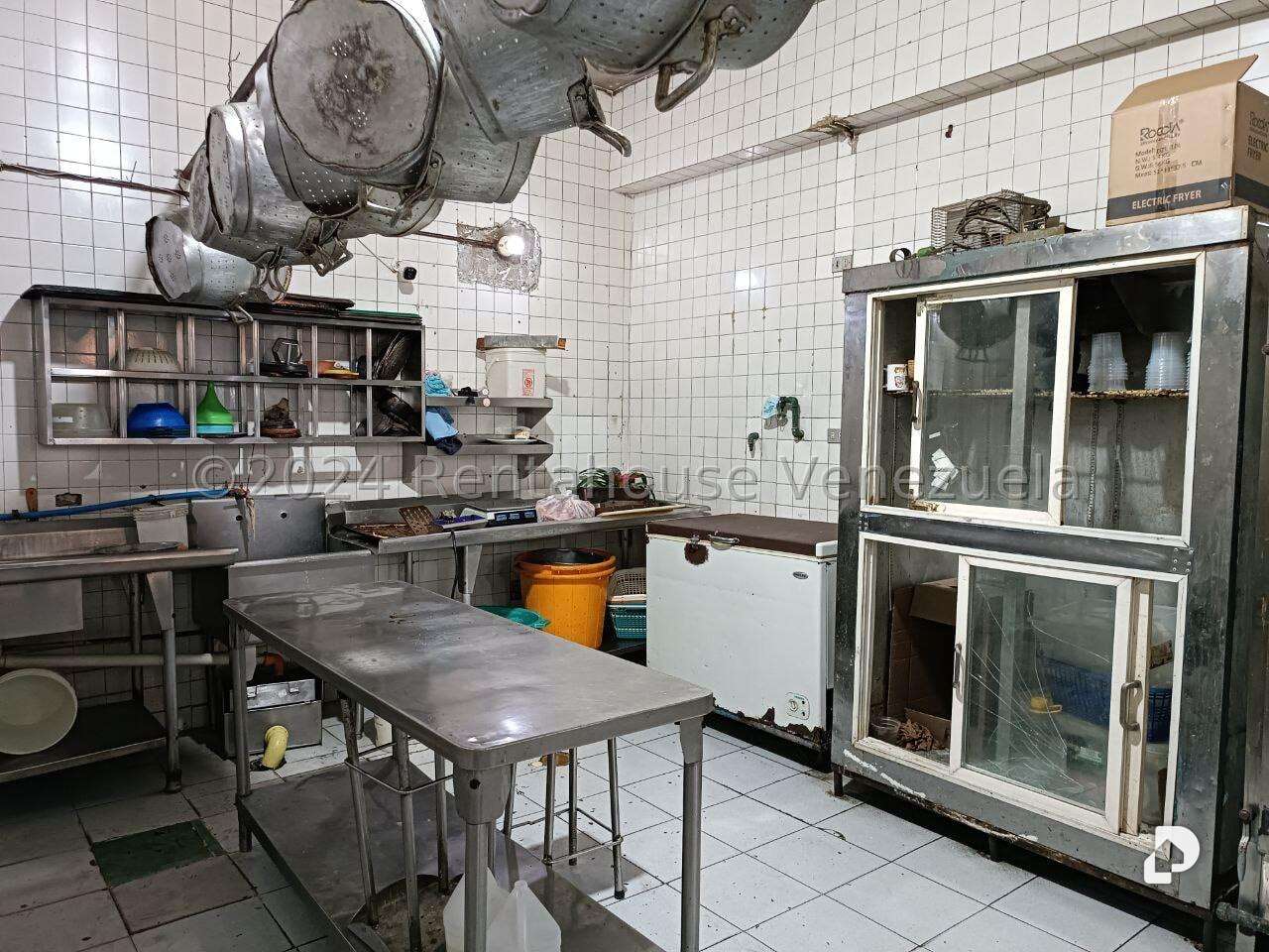 Local comercial en La Boyera, Caracas – 16