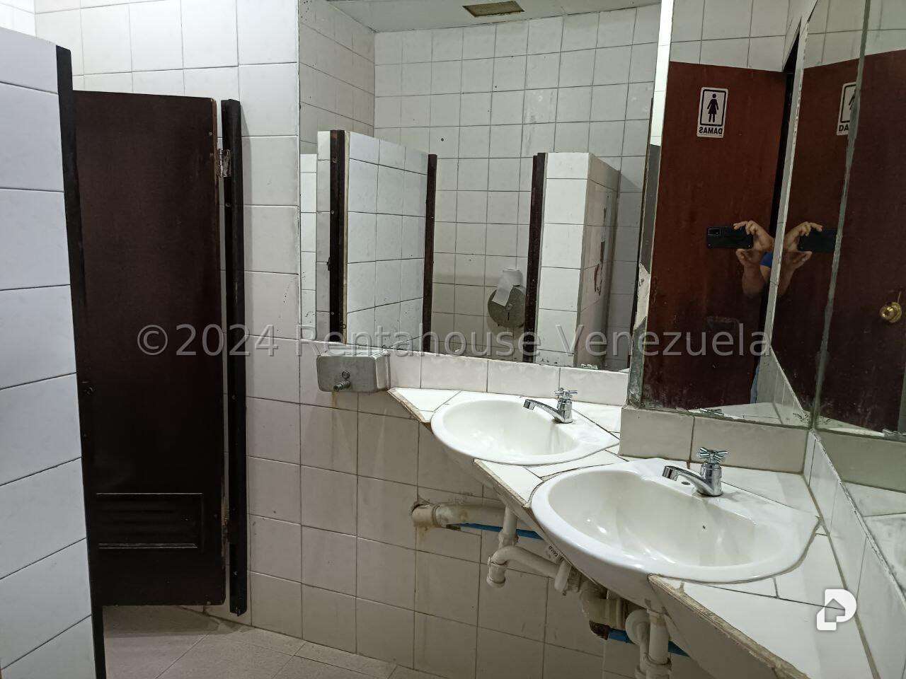 Local comercial en La Boyera, Caracas – 21
