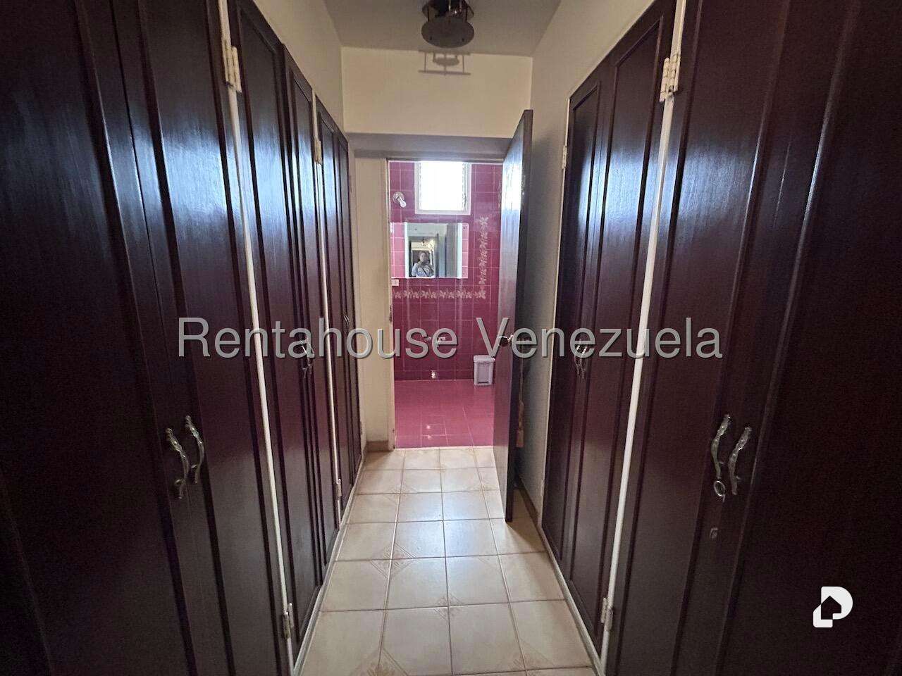 Apartamento en Los Naranjos (del Cafetal), Caracas – 12