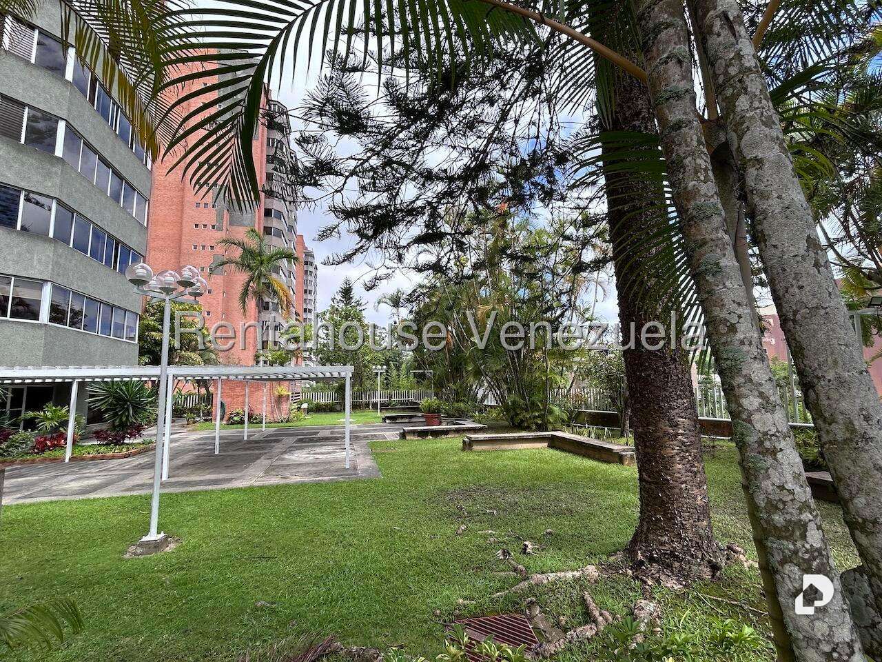 Apartamento en Los Naranjos (del Cafetal), Caracas – 19