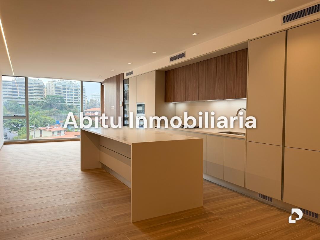Apartment in Las Mercedes, Caracas – 3