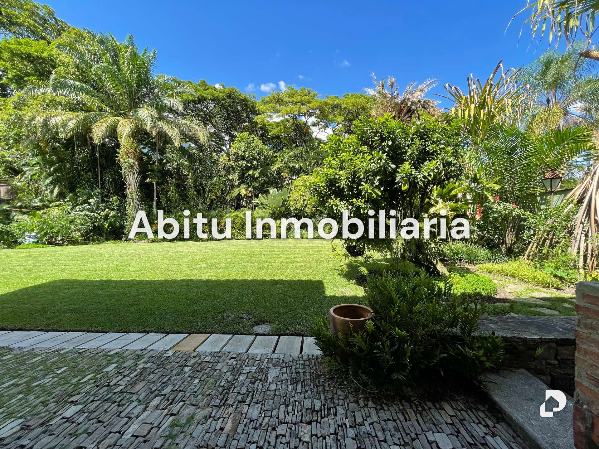 House in Country Club, Caracas – 6