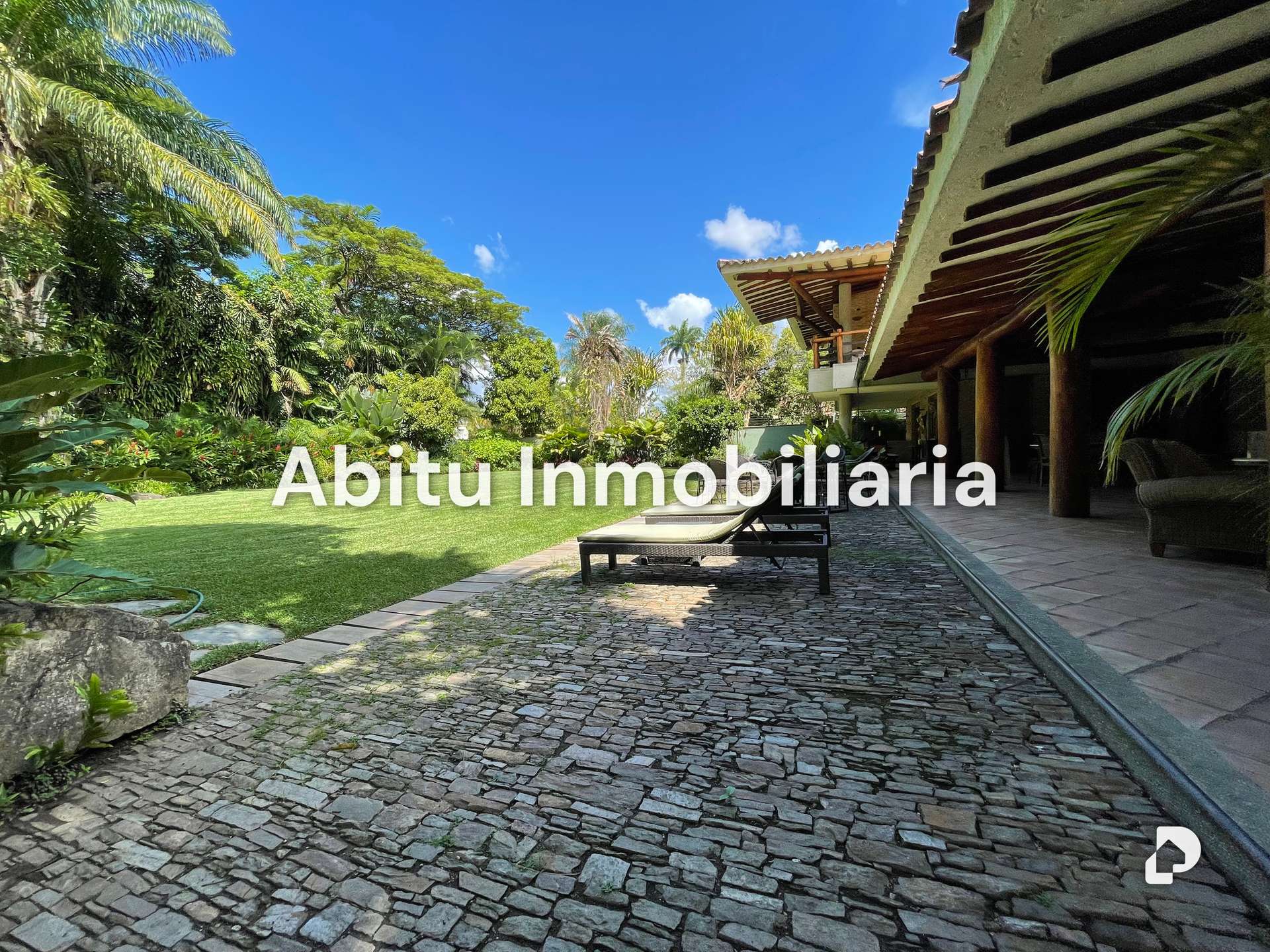 House in Country Club, Caracas – 3