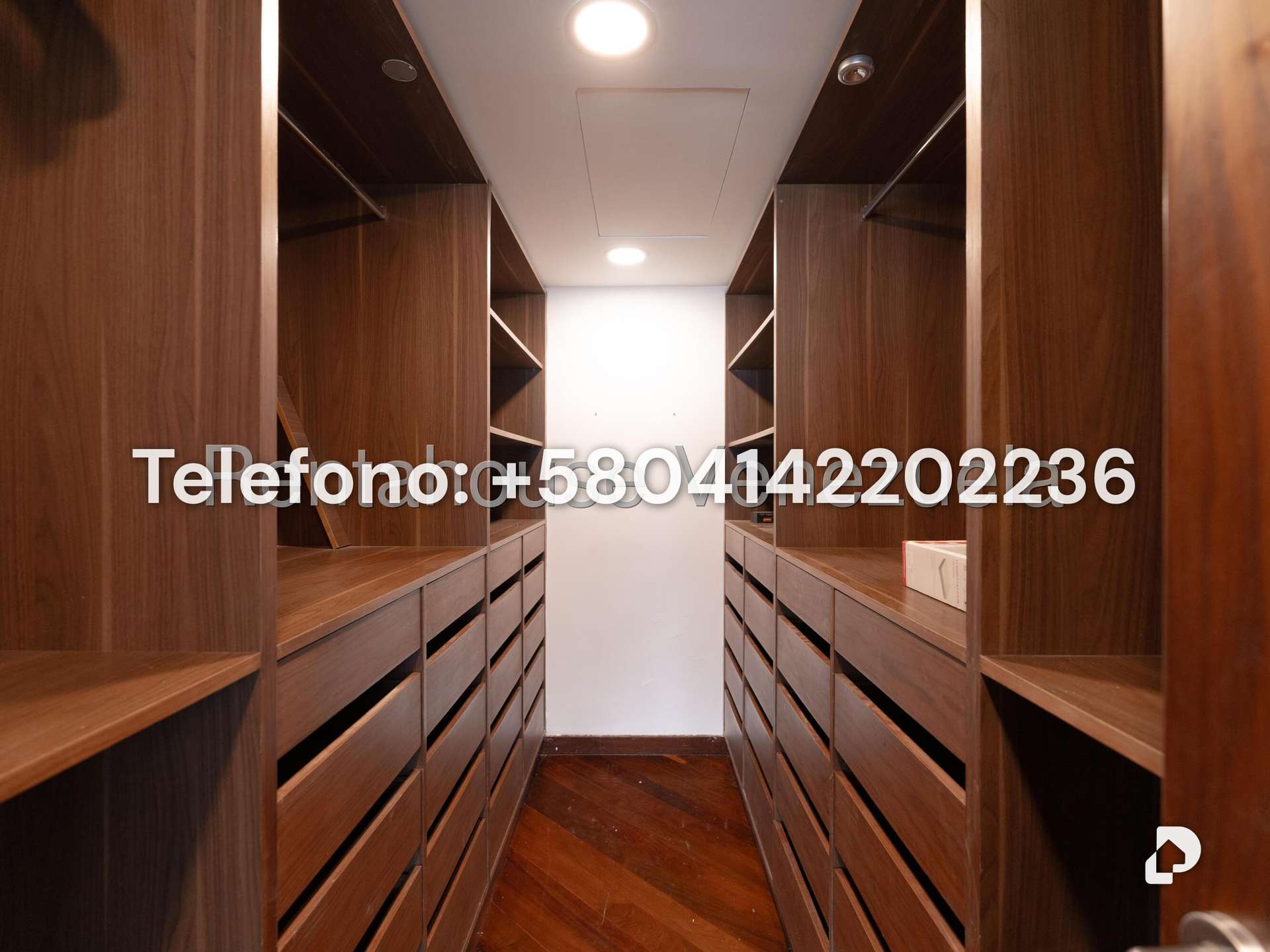 Casa en Alto Hatillo, Caracas – 30