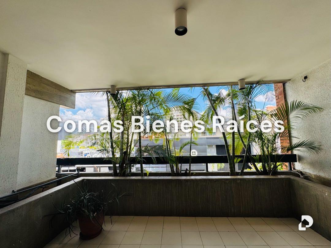 Apartamento en Altamira, Caracas – 2
