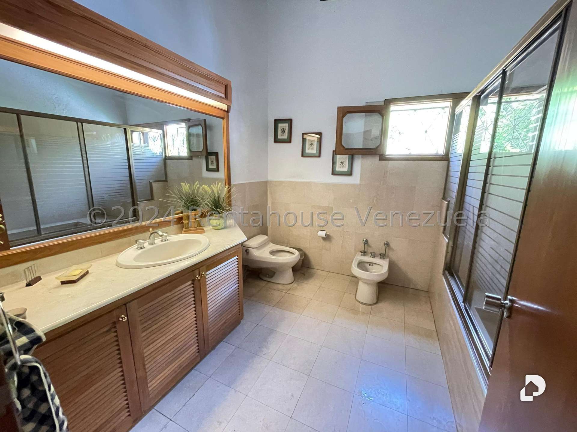 Casa en Colinas de Bello Monte, Caracas – 28