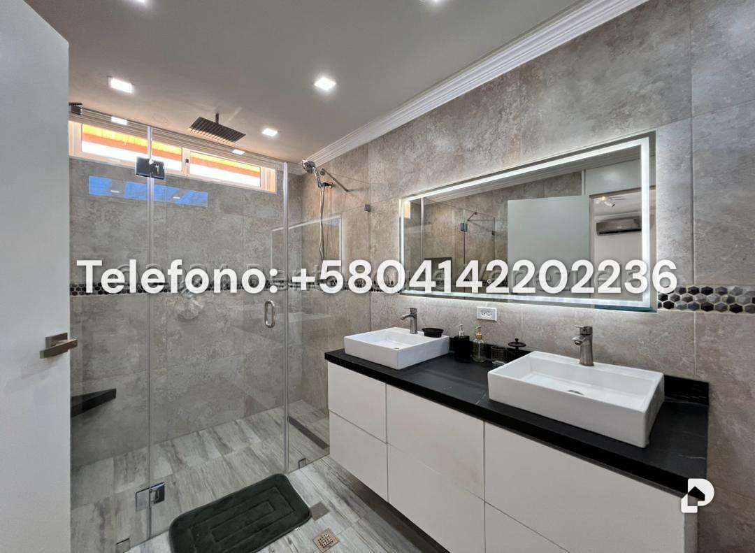 Casa en Prados del Este, Caracas – 27