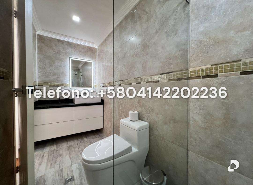 Casa en Prados del Este, Caracas – 29