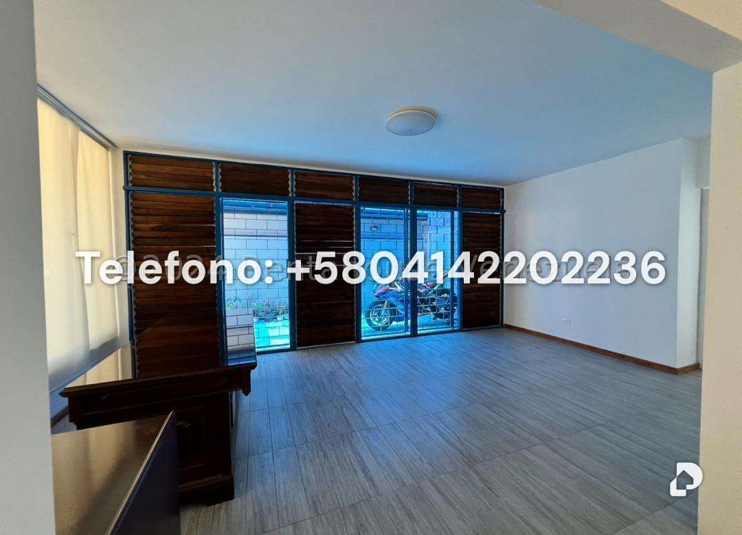 Casa en Prados del Este, Caracas – 21