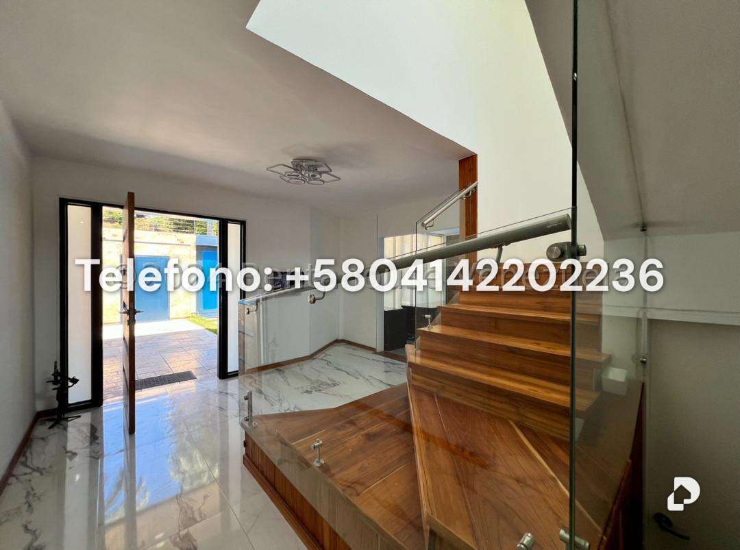 Casa en Prados del Este, Caracas – 22