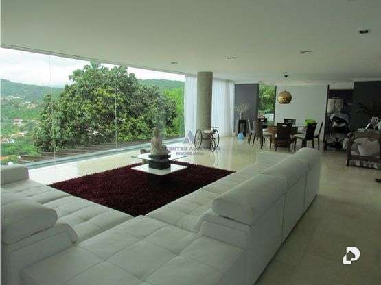 Casa en Cumbres de Curumo, Caracas – 3
