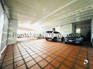 Casa en Prados del Este, Caracas – 23