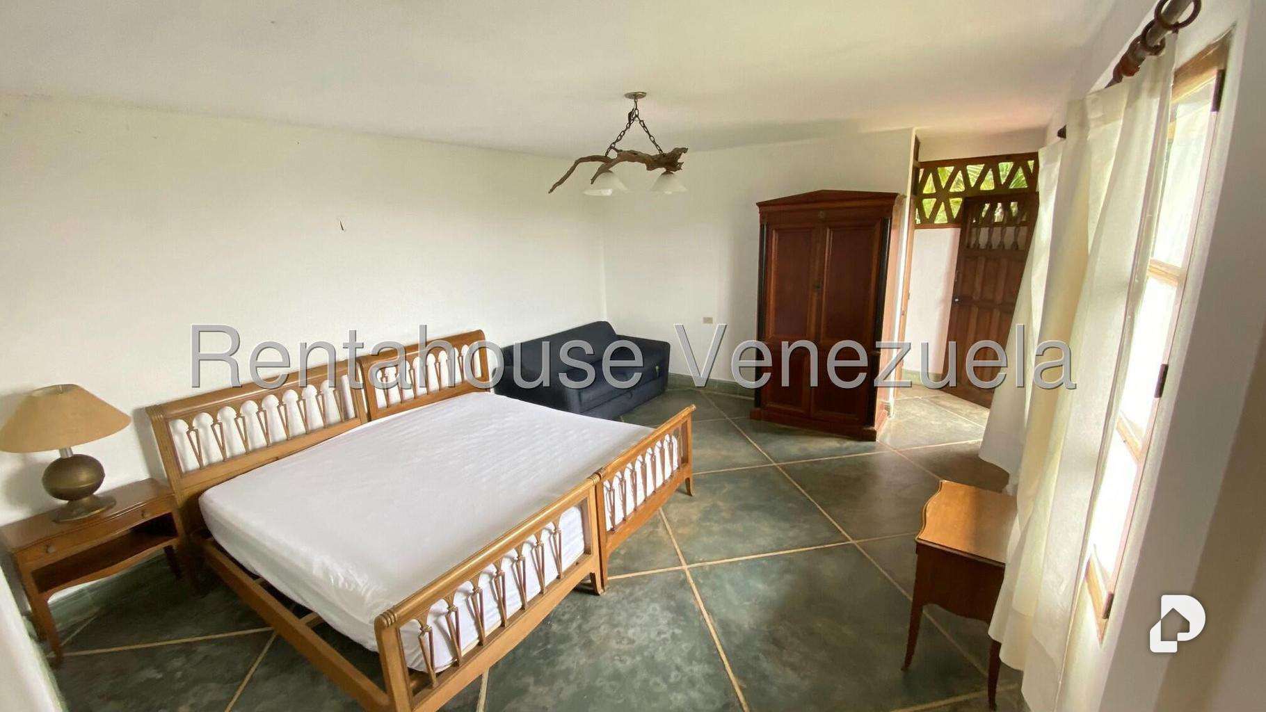 Casa en Sabaneta, Caracas – 38