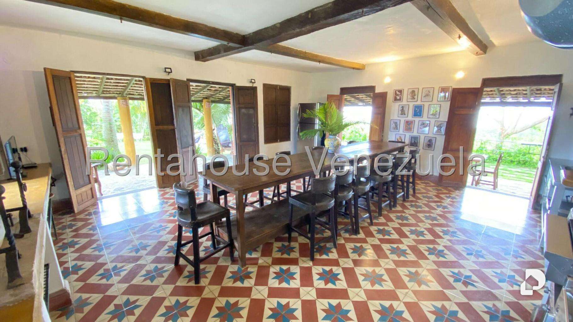 Casa en Sabaneta, Caracas – 17