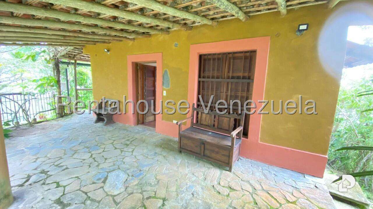 Casa en Sabaneta, Caracas – 86