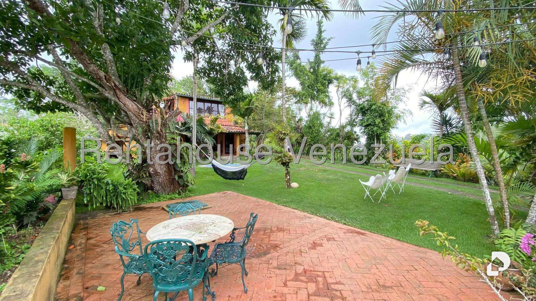 Casa en Sabaneta, Caracas – 25