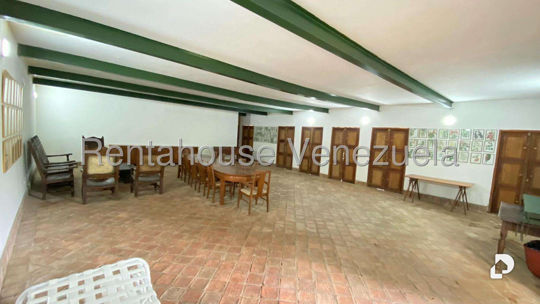 Casa en Sabaneta, Caracas – 71
