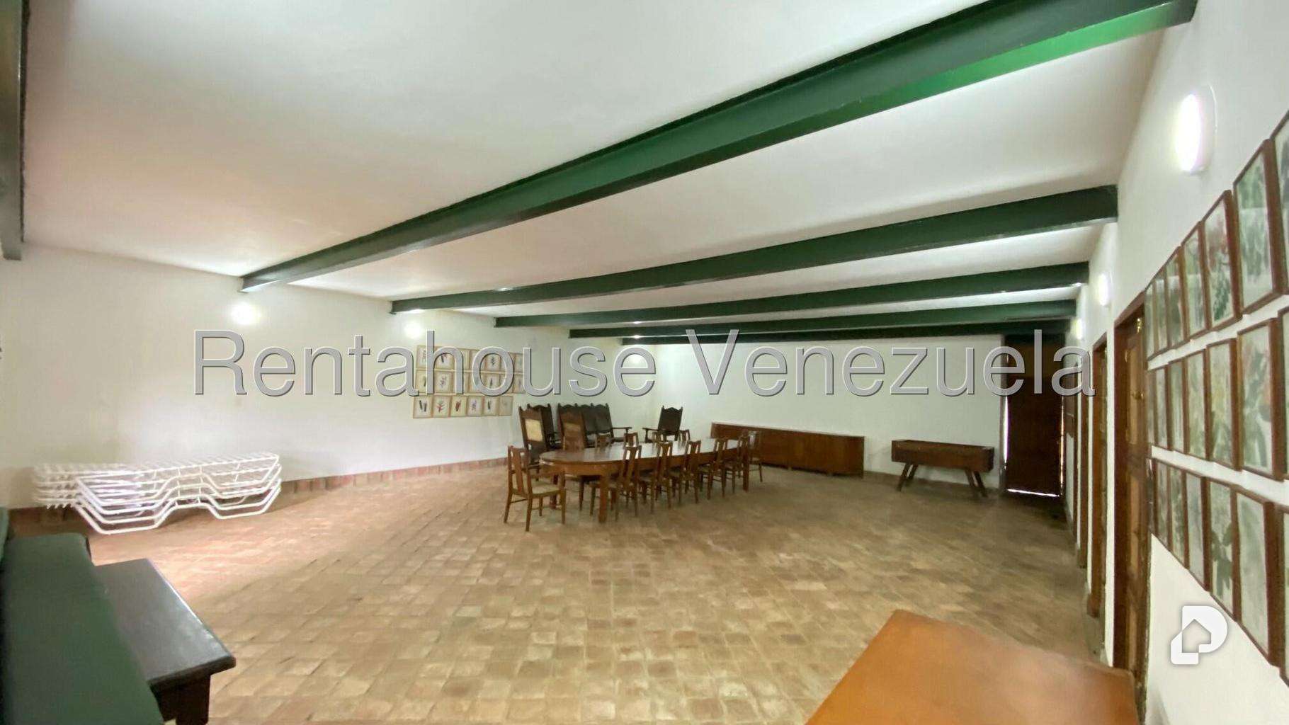 Casa en Sabaneta, Caracas – 72