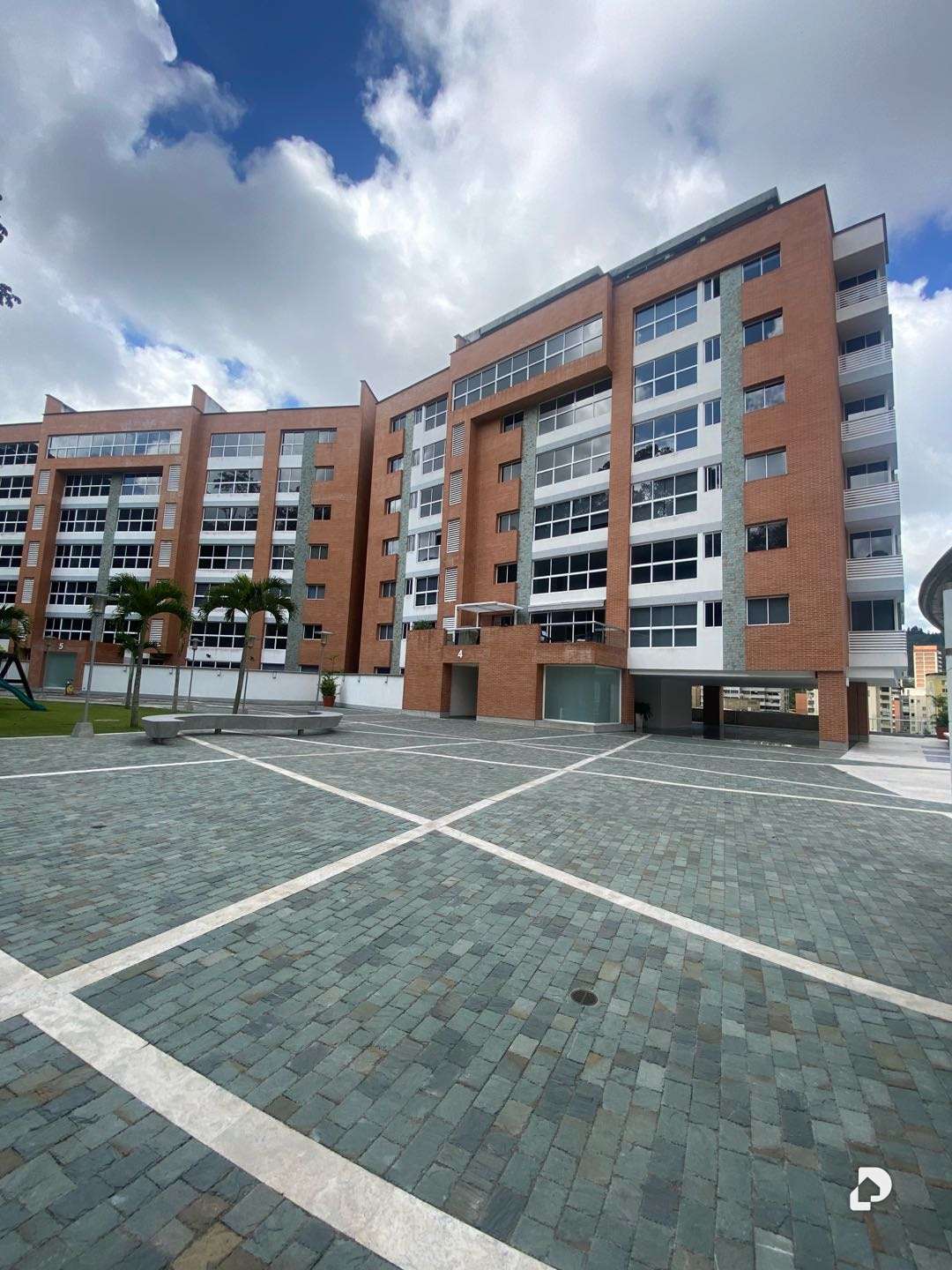 Apartamento en La Boyera, Caracas – 2