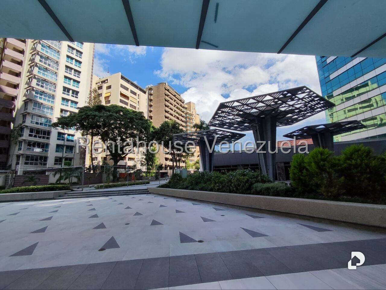 Local comercial en Campo Alegre, Caracas – 15