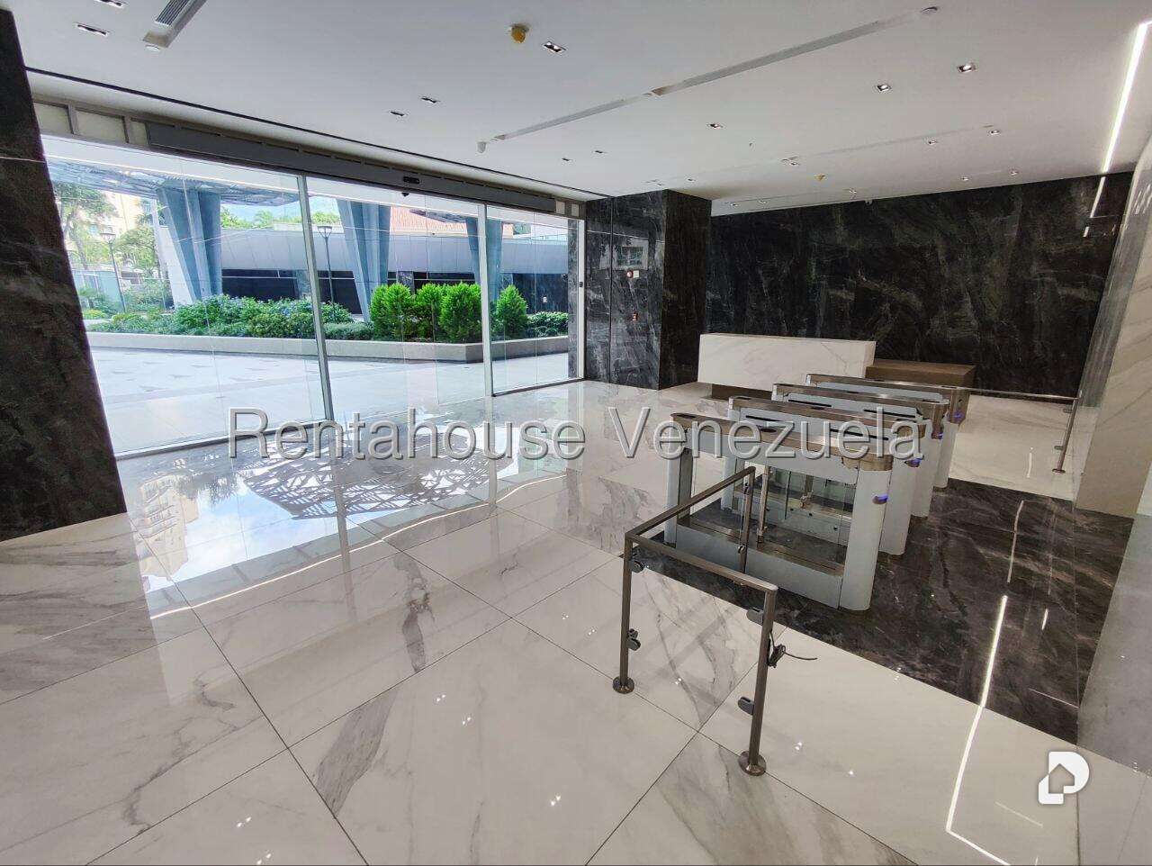 Local comercial en Campo Alegre, Caracas – 10