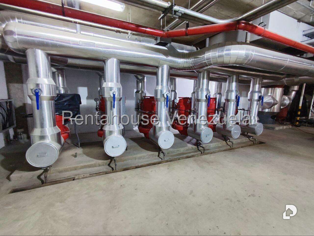Local comercial en Campo Alegre, Caracas – 24