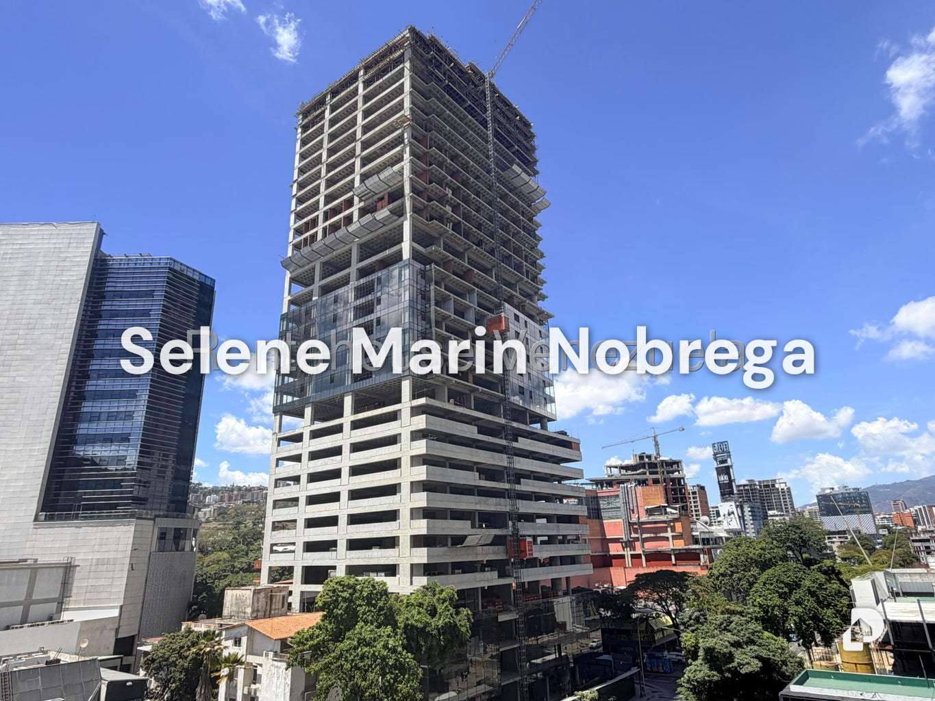 Apartamento en Las Mercedes, Caracas – 24