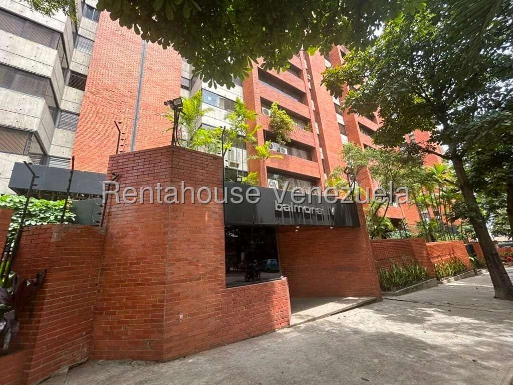 Apartment in Los Dos Caminos, Caracas - 1