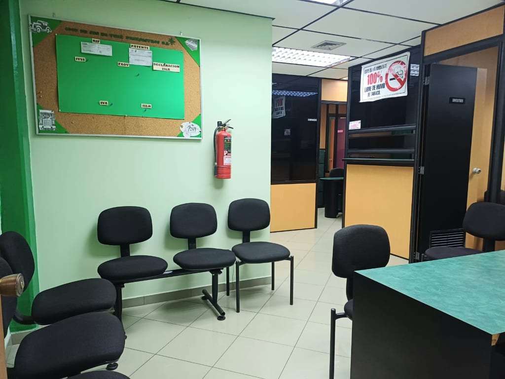 Oficina en Av. Los Leones, Barquisimeto - 1