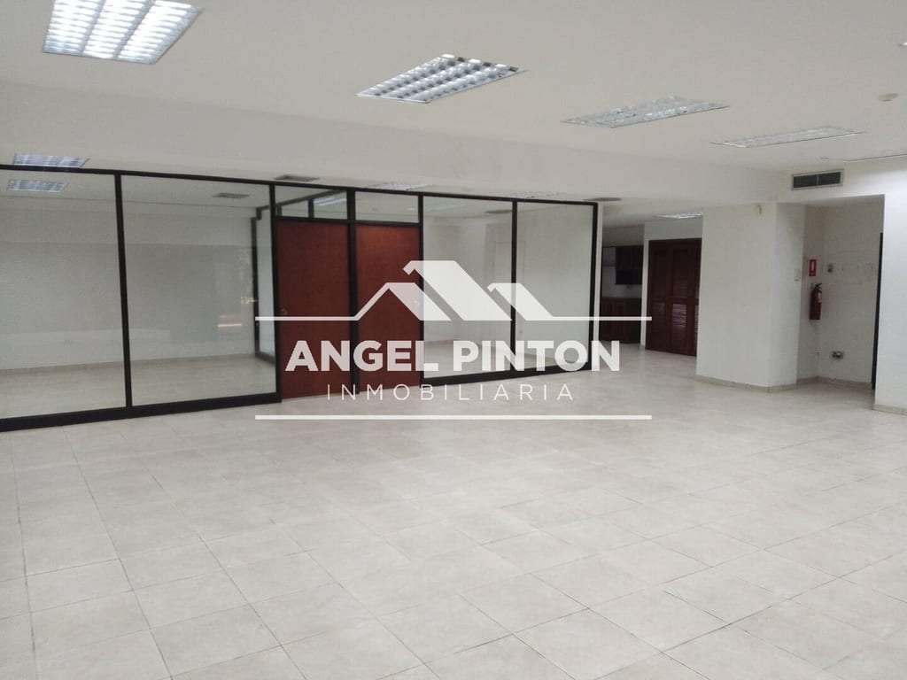 Commercial space in Maracaibo - 1