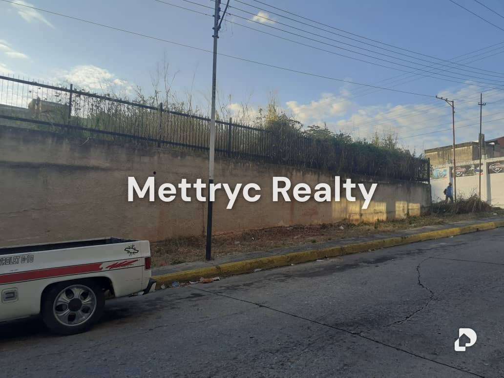 Terreno en Av. Bolívar Norte, Valencia – 9
