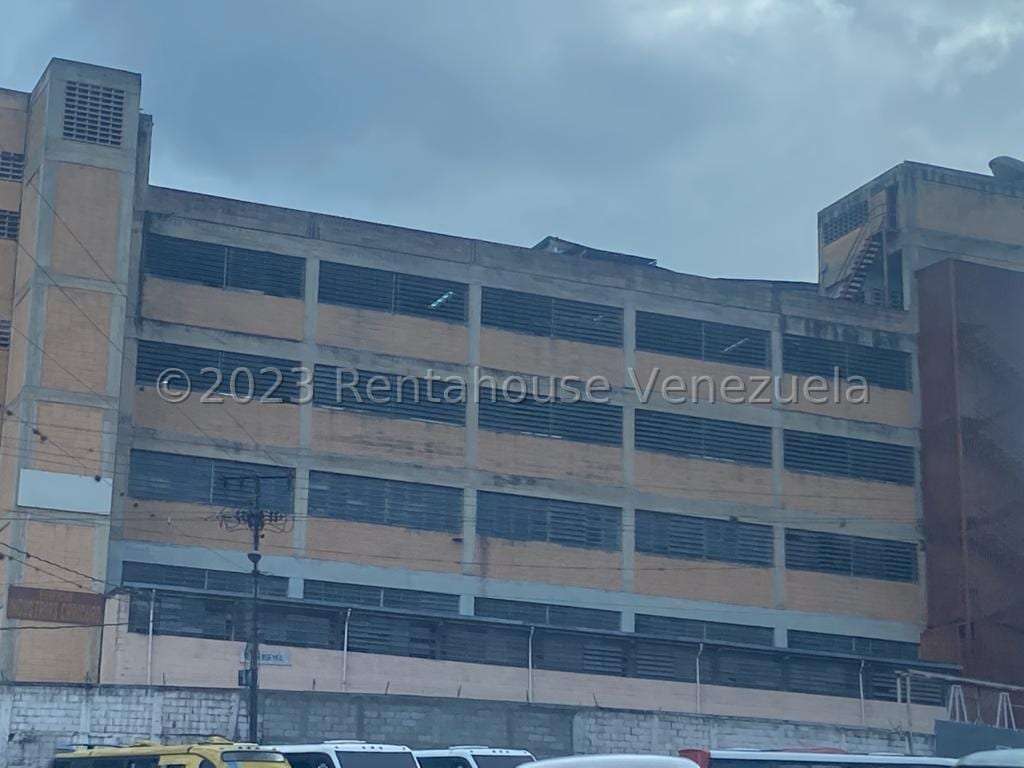 Galpón en Ruiz Pineda, Caracas - 1