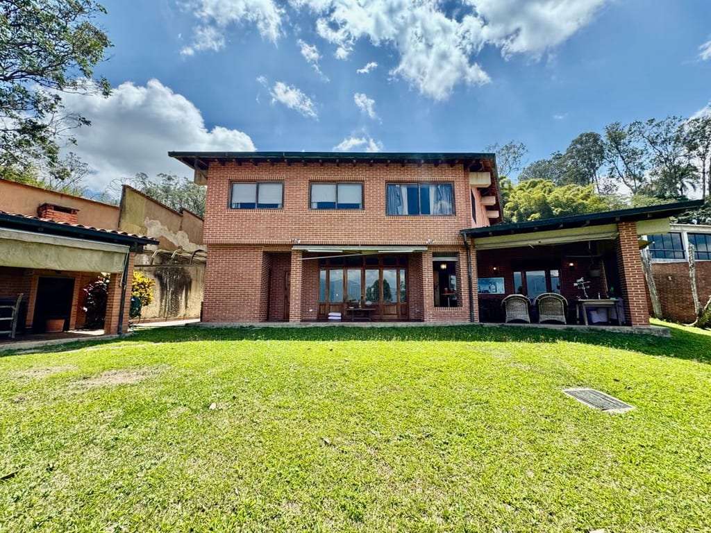 Casa en Alto Hatillo, Caracas - 1