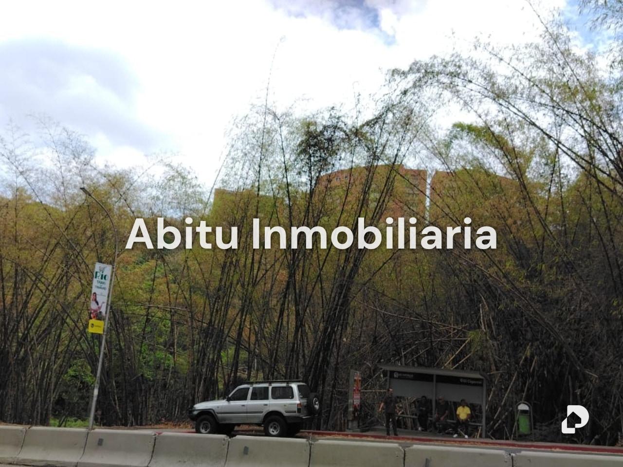 Terreno en La Boyera, Caracas – 1
