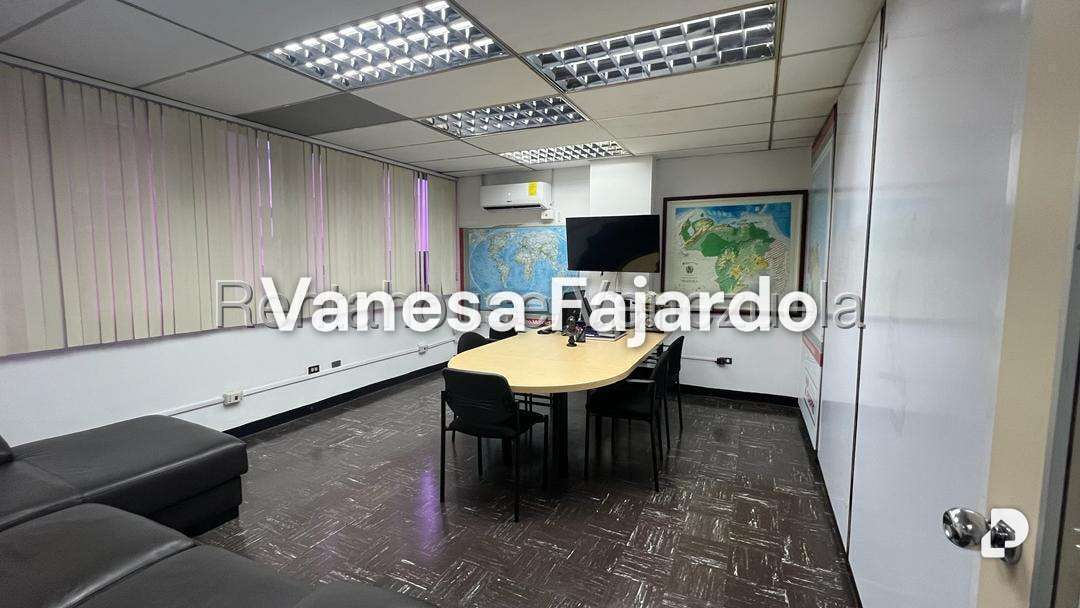 Oficina en Parroquia La Candelaria, Caracas – 14