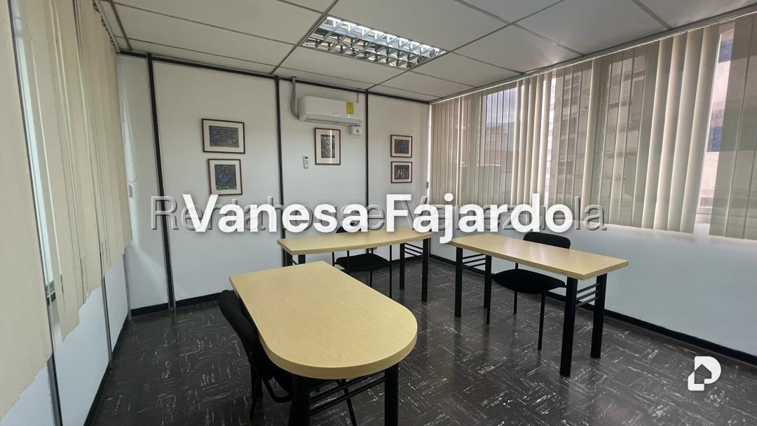 Oficina en Parroquia La Candelaria, Caracas – 4