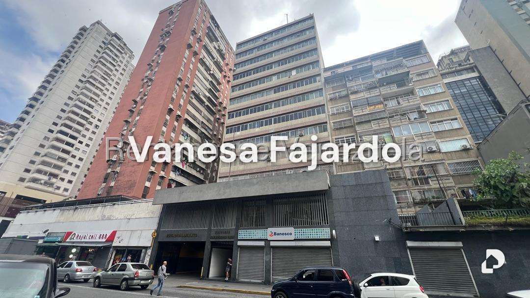 Oficina en Parroquia La Candelaria, Caracas – 1